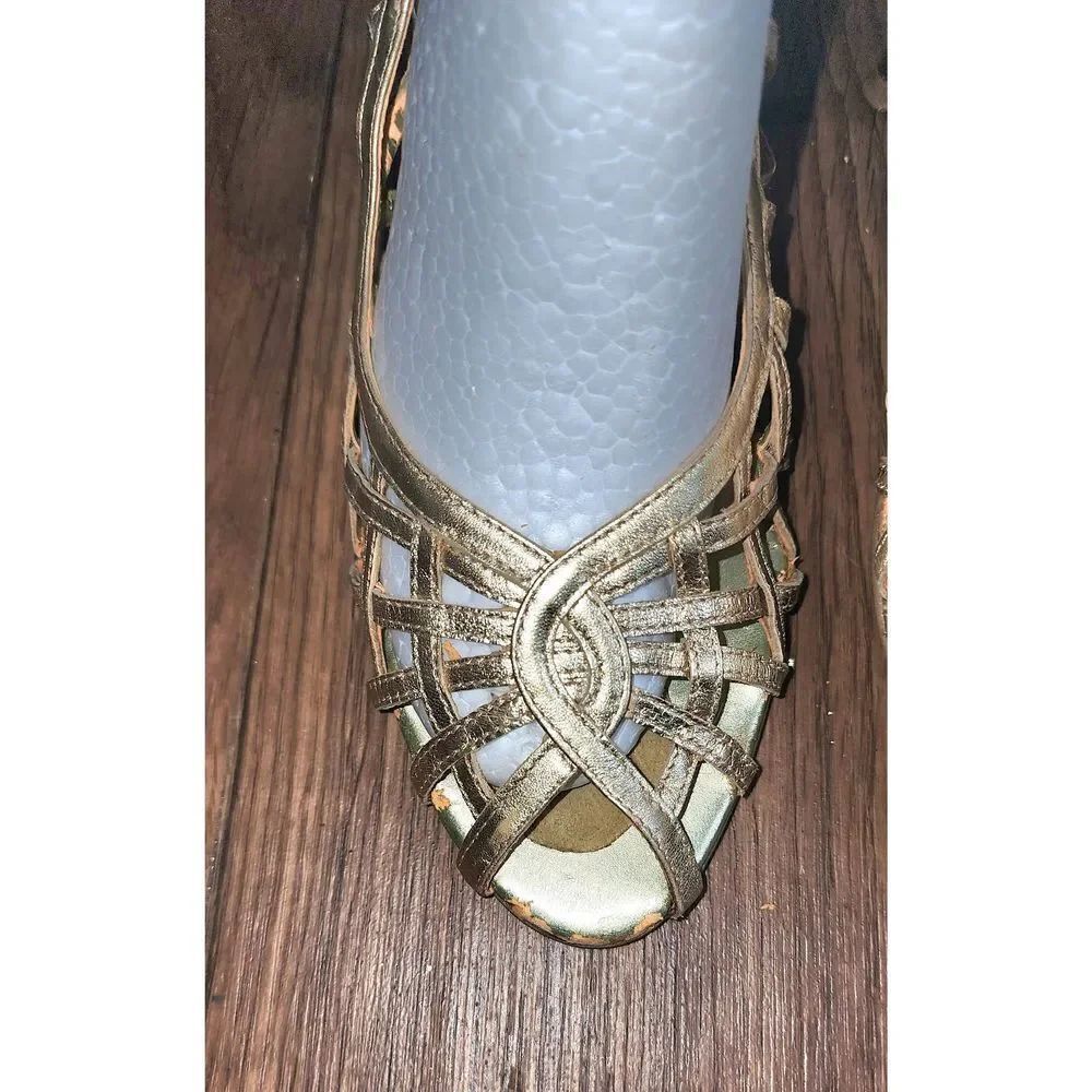 BCBG Cage Heels  - Picture 2 of 8